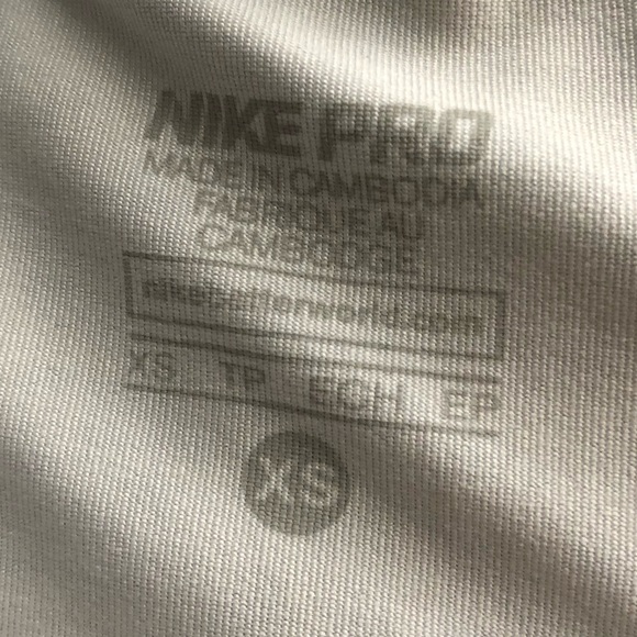 Nike Compression Shorts - Picture 2 of 2